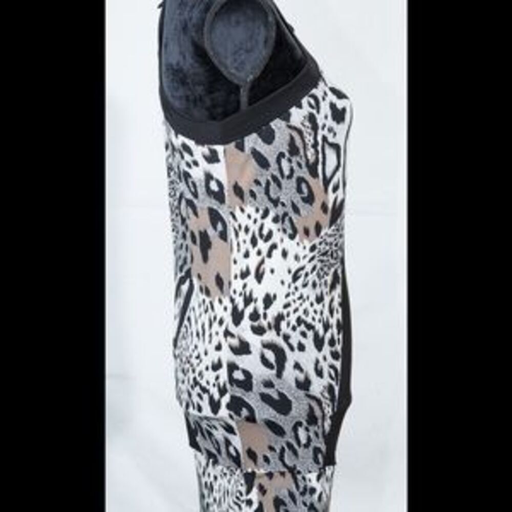 3/$24 Cafian USA tunic animal print one shoulder S - Picture 3 of 4